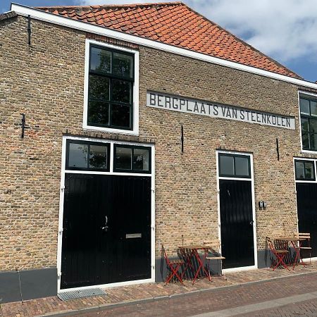 Pakhuis Aan De Haven - Bakboord Zierikzee Exterior foto